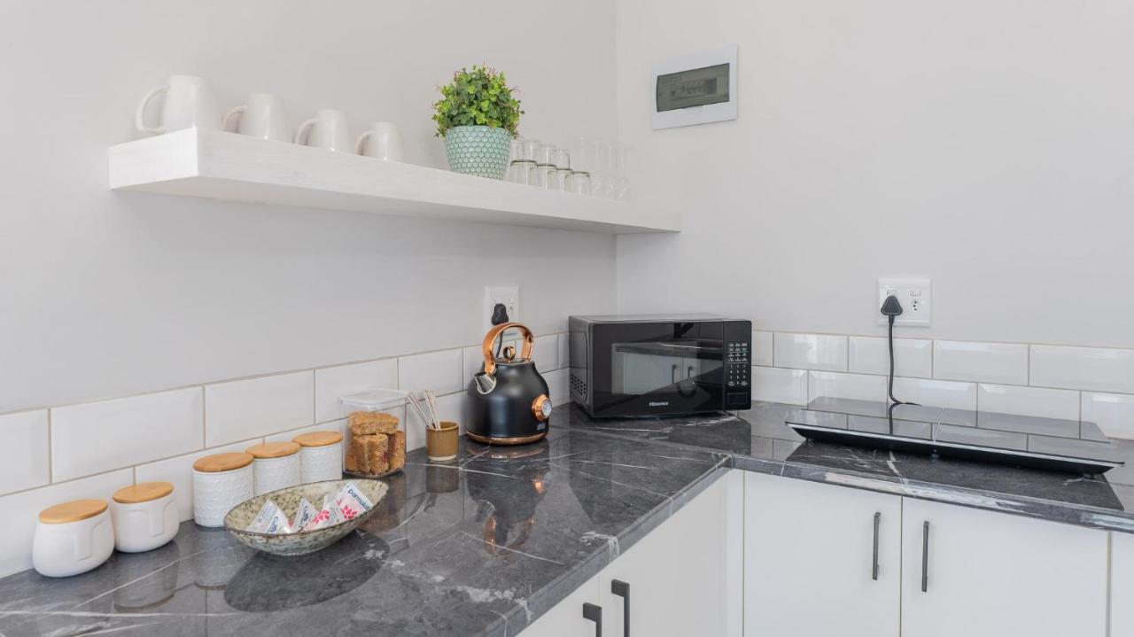 34.4 Degrees South Studio Apartment Agulhas Eksteriør billede