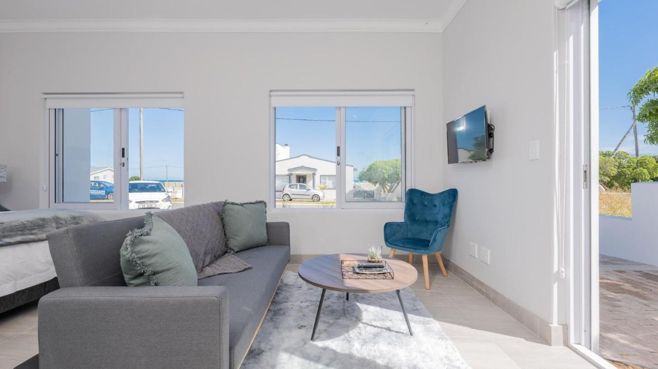 34.4 Degrees South Studio Apartment Agulhas Eksteriør billede